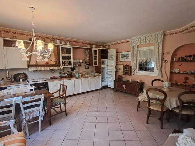 Villetta a schiera in vendita di 300 m² in Via Conche