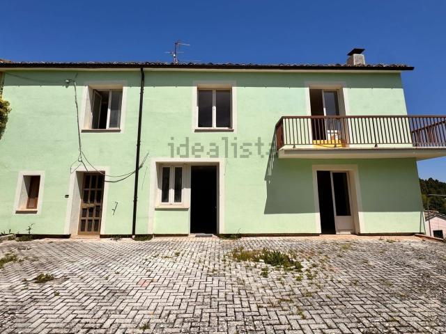 Villetta a schiera in vendita di 300 m² in Via Corta di Serripola, 60