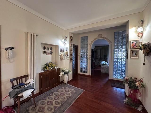 Villetta a schiera in vendita di 300 m² in Via delle Capannelle