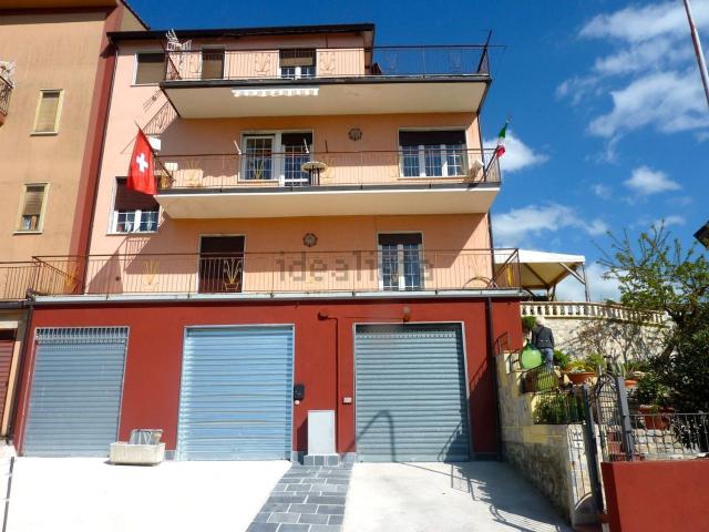 Villetta a schiera in vendita di 300 m² in Via Nazario Sauro, 84020