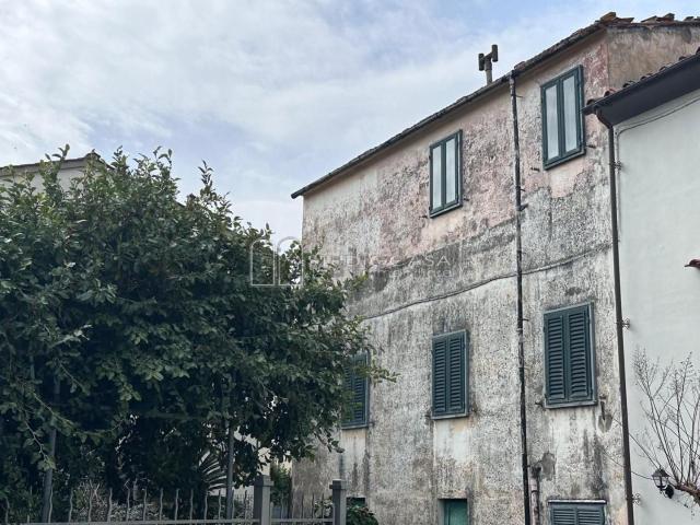 Villetta a schiera in vendita di 300 m² in Via San Piero, 35