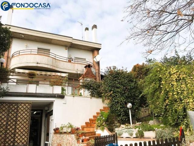 Villetta a schiera in vendita di 300 m² in Via Sandro Botticelli