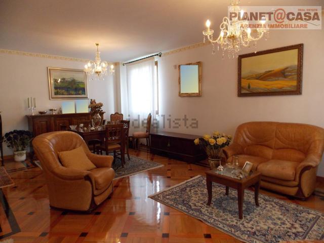 Villetta a schiera in vendita di 300 m² in Via Palazzi