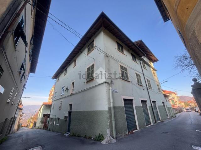 Villetta a schiera in vendita di 300 m² in Via Torrazza, 28