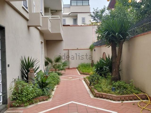 Villetta a schiera in vendita di 300 m² in Via Tito Speri