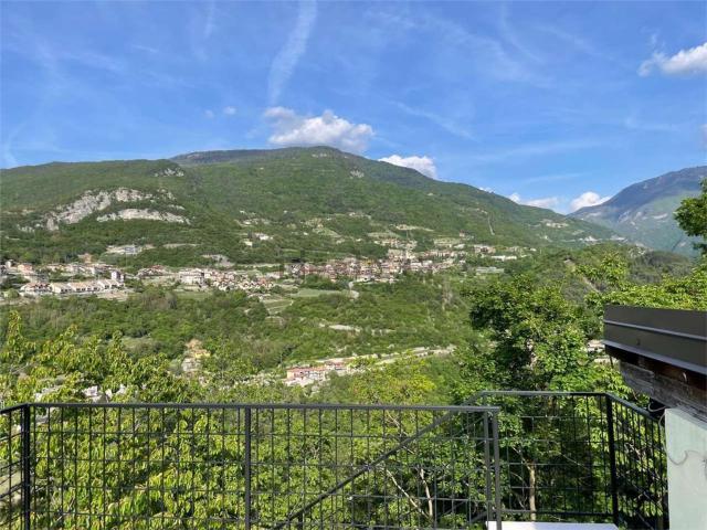 Villetta a schiera in vendita di 300 m² in Viale Zugna