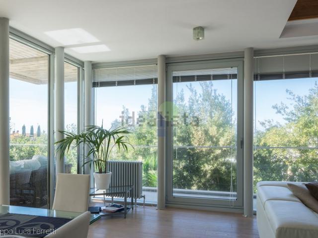 Villetta a schiera in vendita di 300 m² in Viale del Tirreno, 14