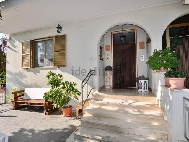 Villetta a schiera in vendita di 300 m² in Contrada Lava, 194