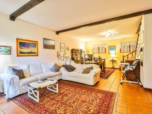 Villetta a schiera in vendita di 305 m² in Via di Campiano