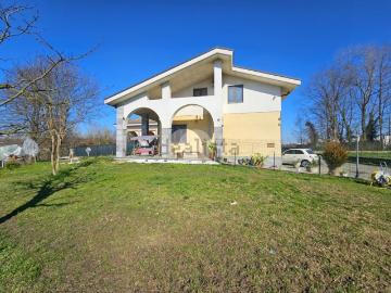 Villetta a schiera in vendita di 310 m² in Via Angela Cappello, 42
