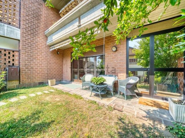 Villetta a schiera in vendita di 310 m² in Via Generale Chiaperotti, 33
