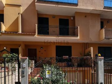 Villetta a schiera in vendita di 310 m² in Via Sbarre Centrali