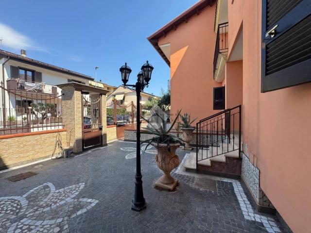 Villetta a schiera in vendita di 315 m² in Via Niccolò Copernico, 13