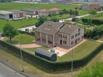 Villetta a schiera in vendita di 315 m² in Via Paradigna, 106