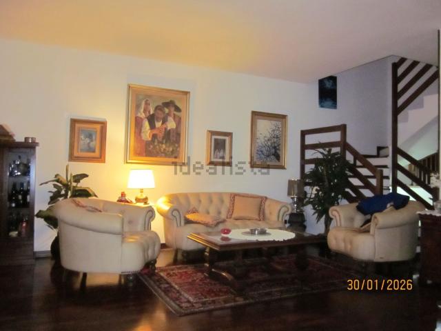 Villetta a schiera in vendita di 320 m² in Via Etiopia