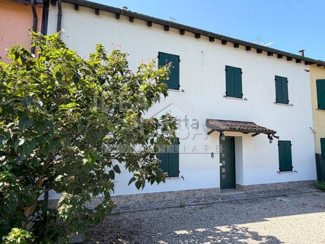 Villetta a schiera in vendita di 328 m² in Via Pezzetta, 33