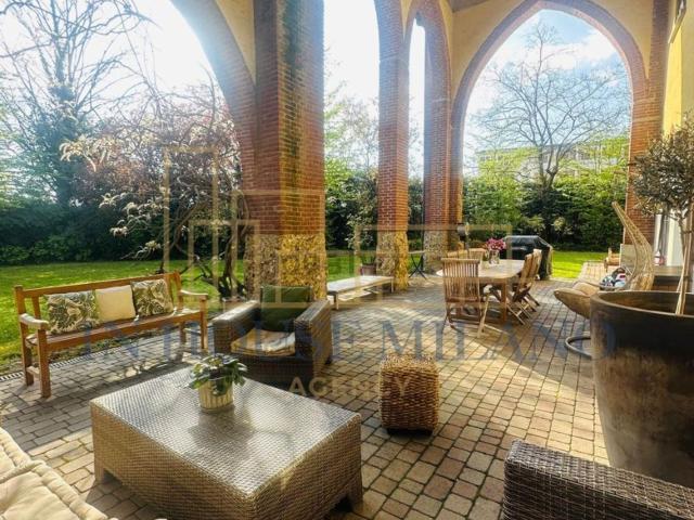 Villetta a schiera in vendita di 330 m² in Via Castello Visconteo, 10