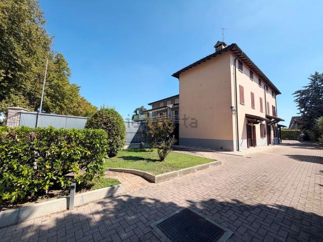Villetta a schiera in vendita di 331 m² in Via Mantova, 55