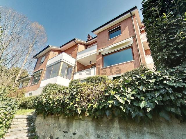 Villetta a schiera in vendita di 332 m² in Strada Santa Brigida, 93