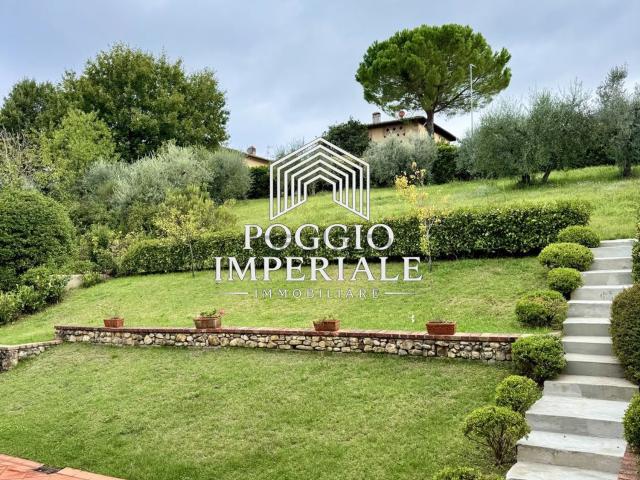 Villetta a schiera in vendita di 342 m² in Via Don Milani, 89