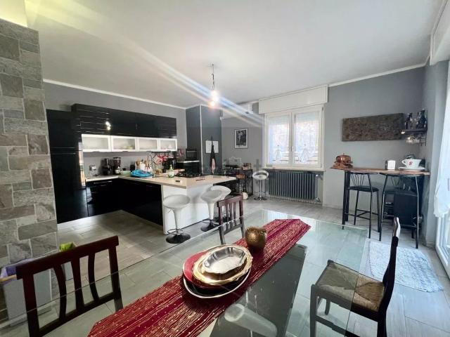 Villetta a schiera in vendita di 350 m² in Via Giovanni Amendola