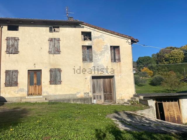 Villetta a schiera in vendita di 350 m² in Via Rinalda