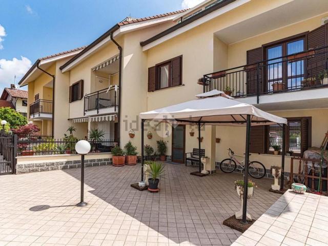 Villetta a schiera in vendita di 350 m² in Strada San Giovanni, 18