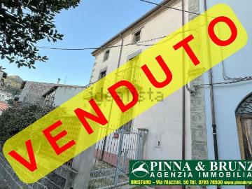 Villetta a schiera in vendita di 357 m² in Via Giovanni Maria Angioi, 45