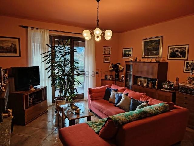 Villetta a schiera in vendita di 360 m² in Via alle Brughiere