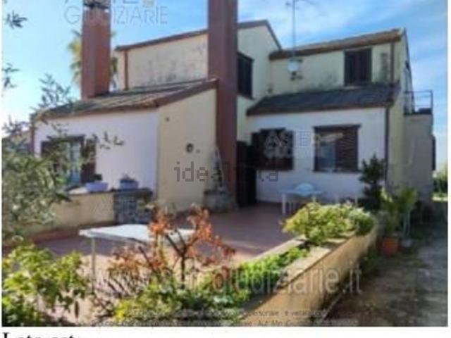 Villetta a schiera in vendita di 360 m² in Via Felcete