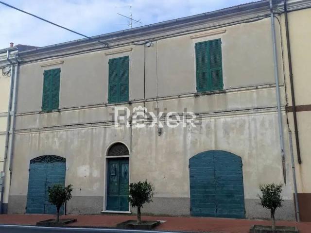 Villetta a schiera in vendita di 360 m² in Via Pietro Mainero