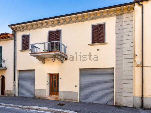 Villetta a schiera in vendita di 360 m² in Viale Bernardo Dovizi, 37