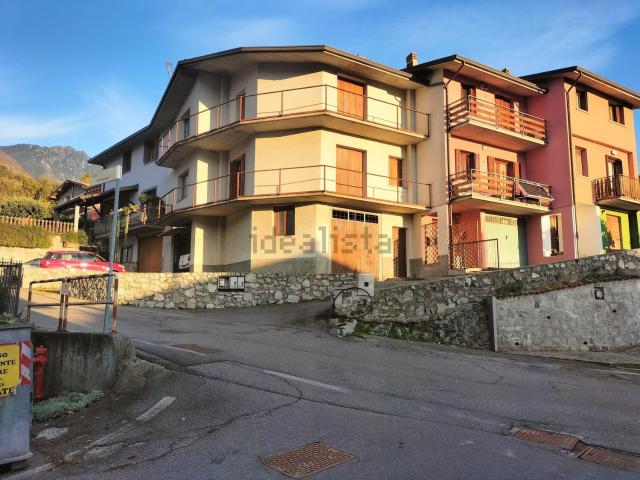 Villetta a schiera in vendita di 376 m² in Via Orcava, 4