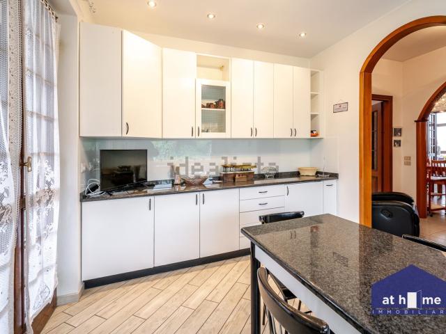 Villetta a schiera in vendita di 385 m² in Via dell&apos Oca, 38