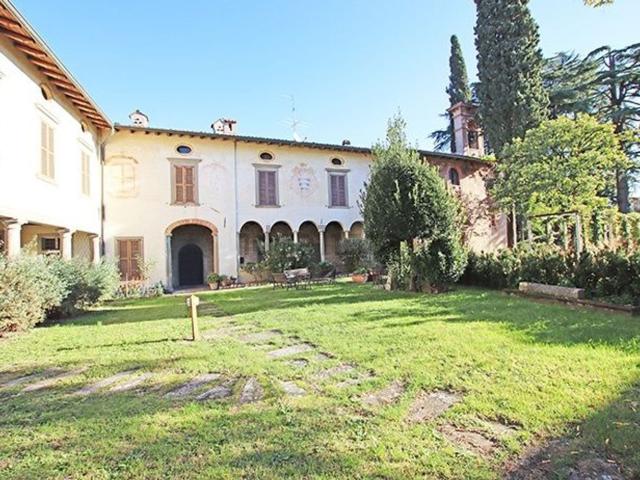 Villetta a schiera in vendita di 390 m² in Via Aminella