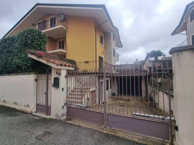 Villetta bifamiliare in vendita a Avellino, Valle