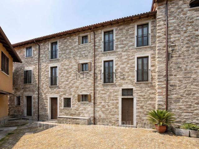 Villetta bifamiliare in vendita di 143 m² in Via al Prestino
