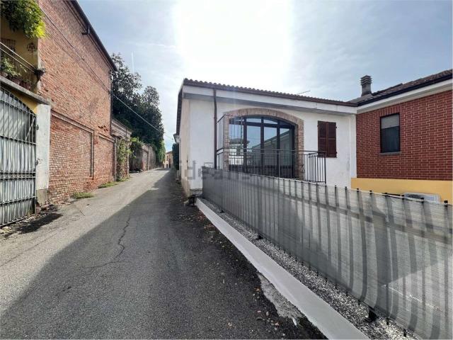 Villetta bifamiliare in vendita di 143 m² in Via Casimiro Mondo, 14