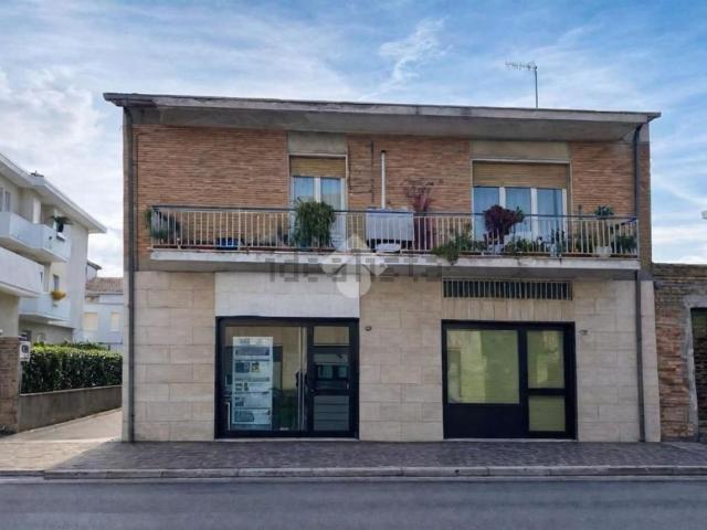 Villetta bifamiliare in vendita di 143 m² in Via Galileo Galilei, 63