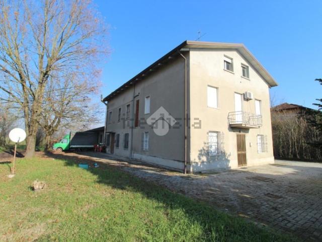 Villetta bifamiliare in vendita di 140 m² in Via Tassone, 28