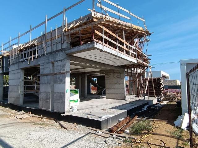 Villetta bifamiliare in vendita di 140 m² in Via Antonio Izzi De Falenta