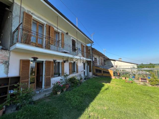 Villetta bifamiliare in vendita di 140 m² in Via Basse Senaude, 12