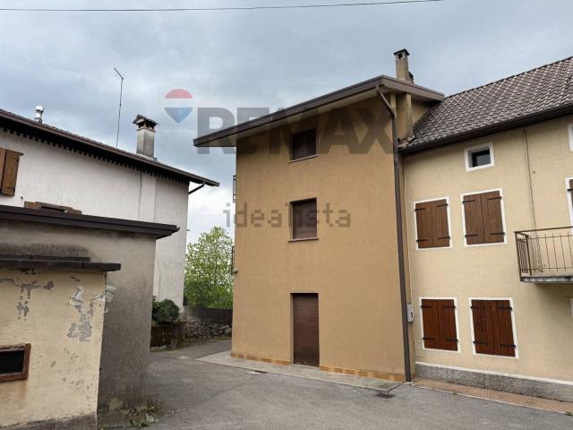 Villetta bifamiliare in vendita di 140 m² in Via Carve, 11