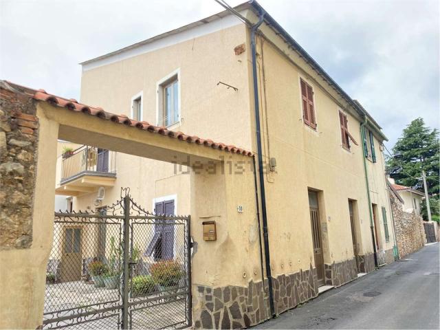 Villetta bifamiliare in vendita di 140 m² in Via Chiesa Vecchia