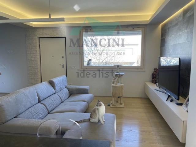 Villetta bifamiliare in vendita di 140 m² in Via degli Appennini