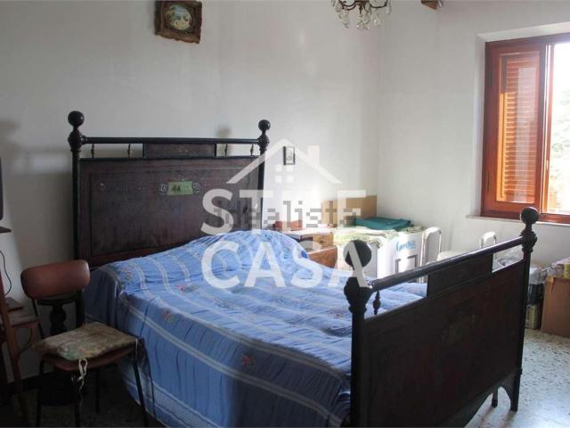Villetta bifamiliare in vendita di 140 m² in Via del Confine