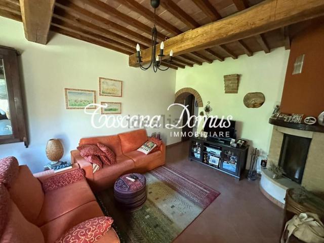 Villetta bifamiliare in vendita di 140 m² in Via del Poggio