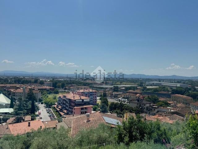 Villetta bifamiliare in vendita di 140 m² in Via delle Cave, 10