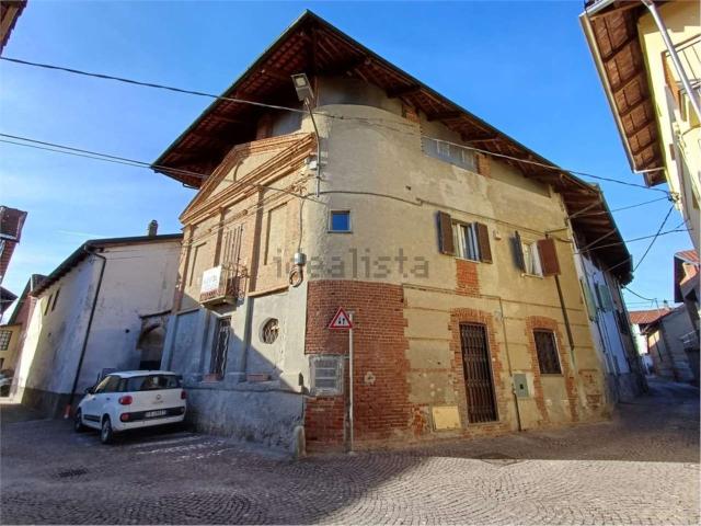 Villetta bifamiliare in vendita di 140 m² in Via delle Scuole, 47