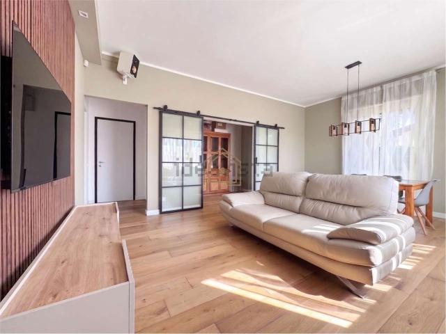 Villetta bifamiliare in vendita di 140 m² in Via V. Alfieri
